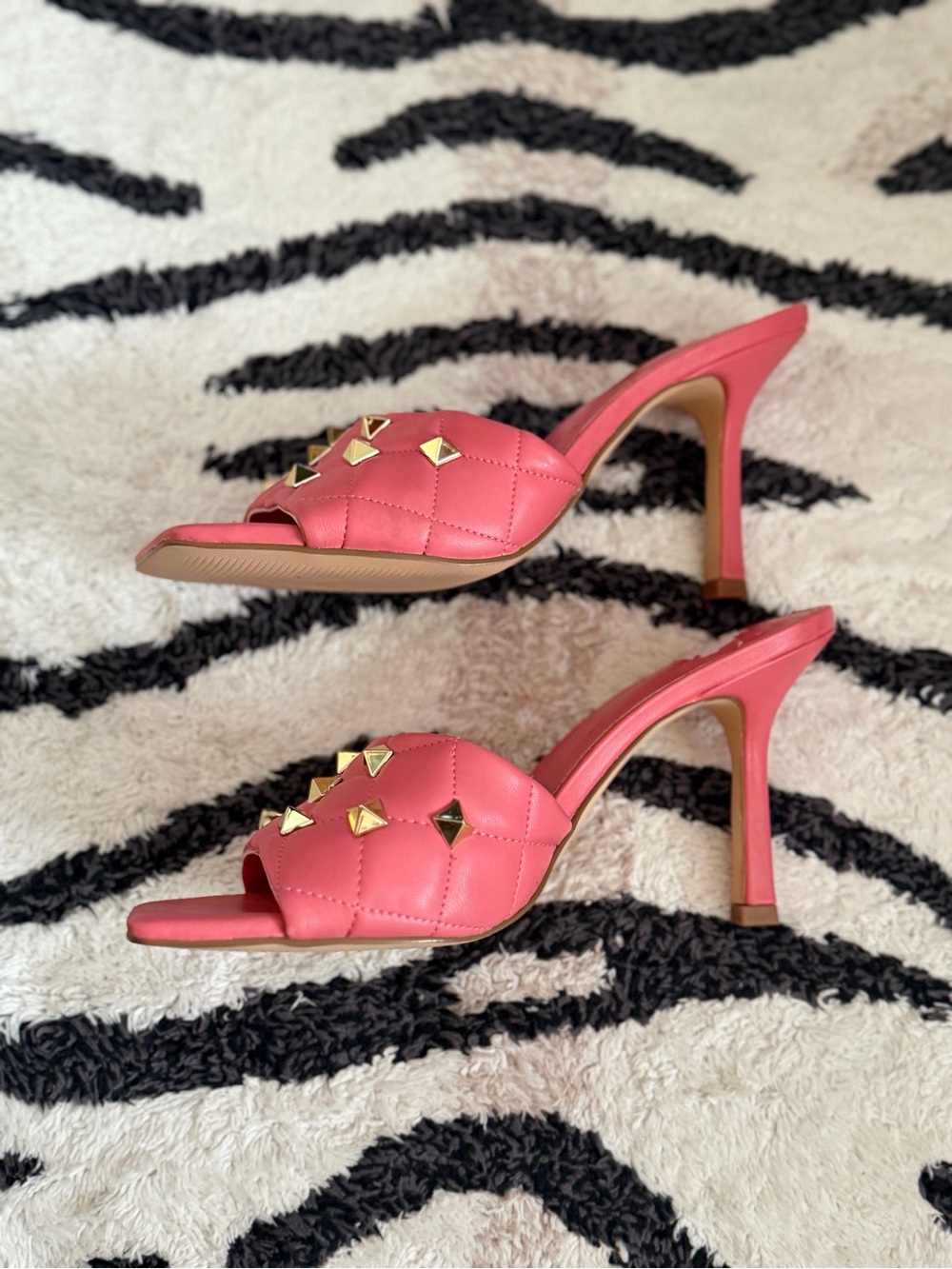 Marc Fisher Coral Pink Quilted Stud Slide Mules - Picture 6 of 7